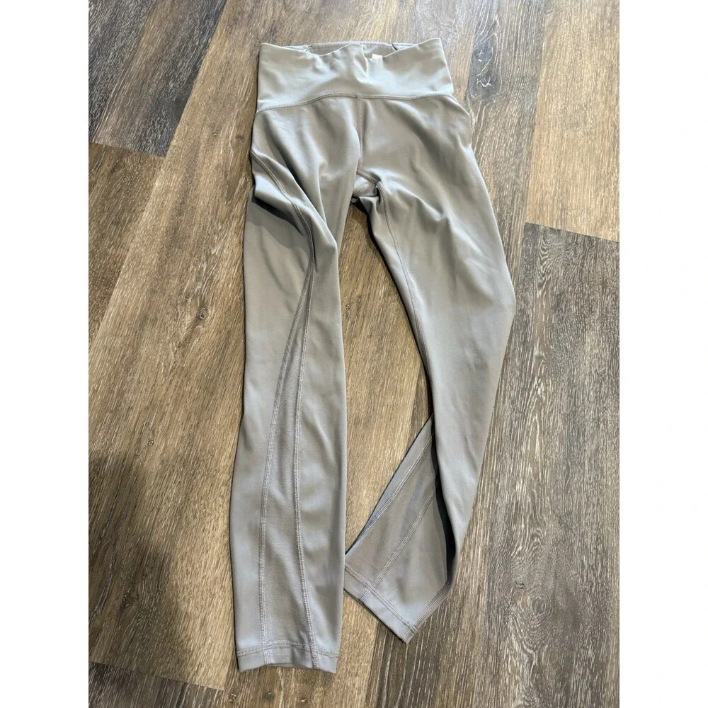 Lululemon Train 7/8 Leggings Women’s Size 4 Mesh Panels Waistband Pocket
